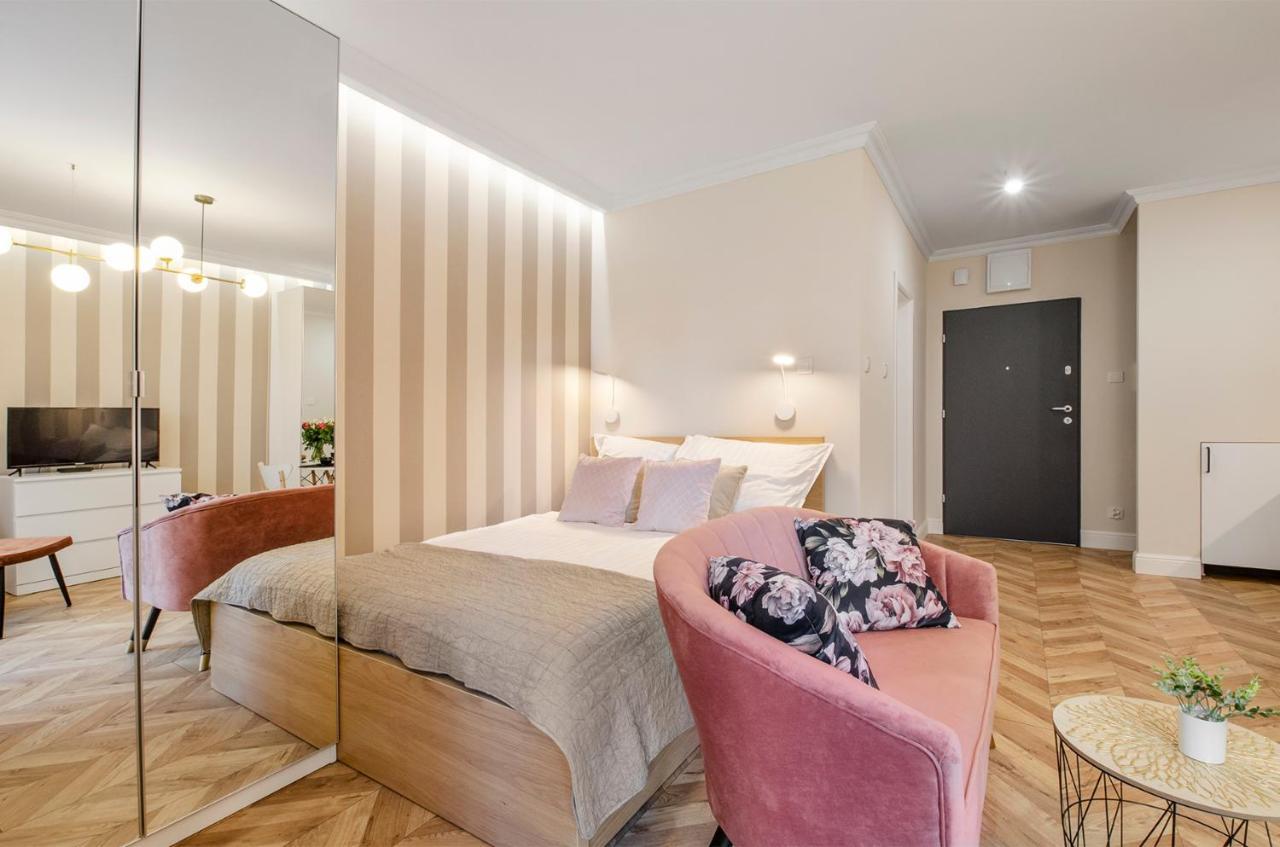 Sky Home- Rose Apartament -Manufaktura, Bezplatny Parking, Klima, Dostep Na Kod Łódź Eksteriør billede