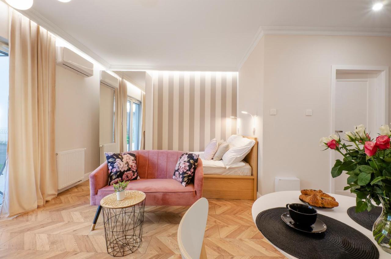 Sky Home- Rose Apartament -Manufaktura, Bezplatny Parking, Klima, Dostep Na Kod Łódź Eksteriør billede